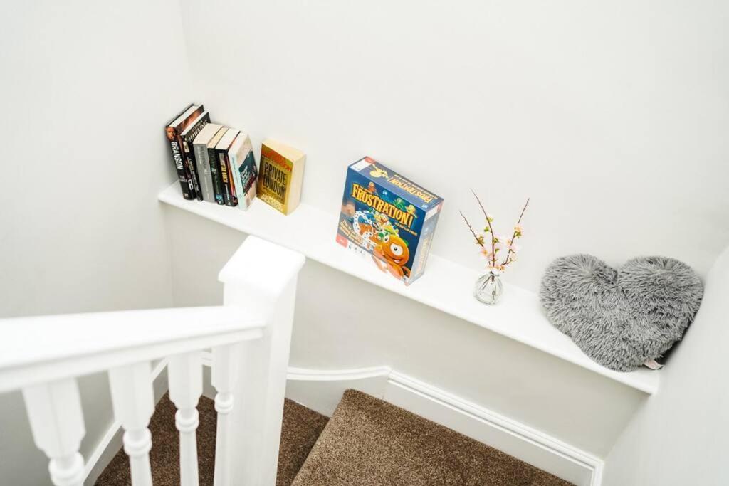 Apartamento Newly Renovated Modern 4 Bed 3 Bath