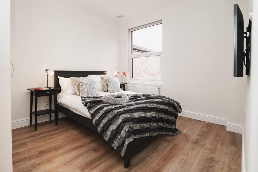 Apartamento Newly Renovated Modern 4 Bed 3 Bath