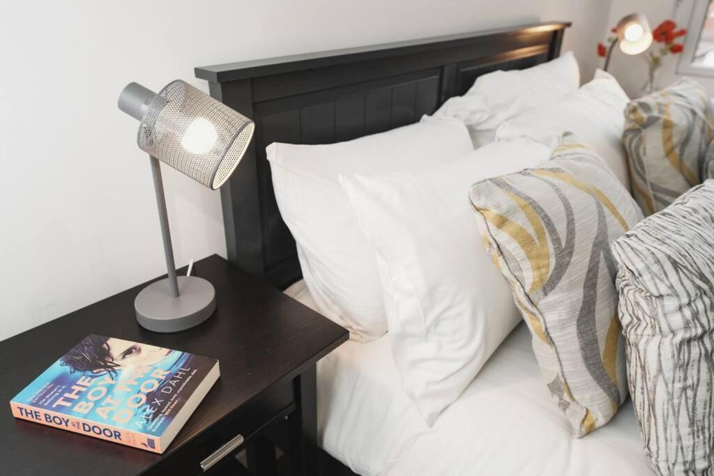 Apartamento Newly Renovated Modern 4 Bed 3 Bath *