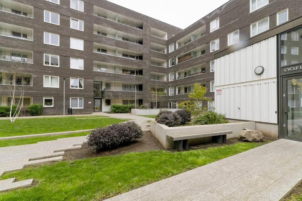 Lovely En-suite Flat With Balcony And Parking. * Londres