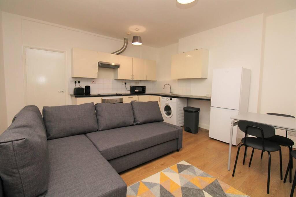 Apartamento Ideal 2 Bed Flat Close To City Londres