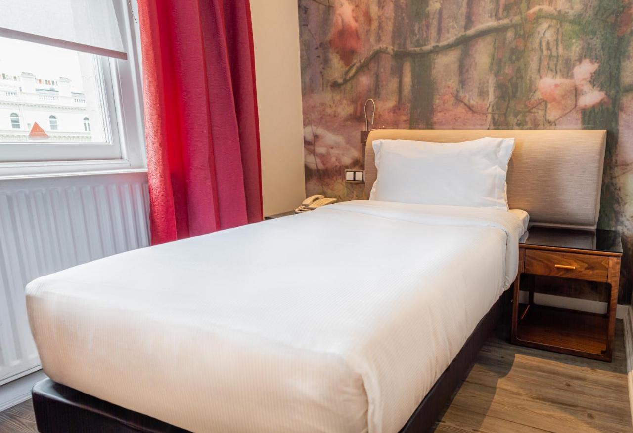 The Queens Gate 4* London