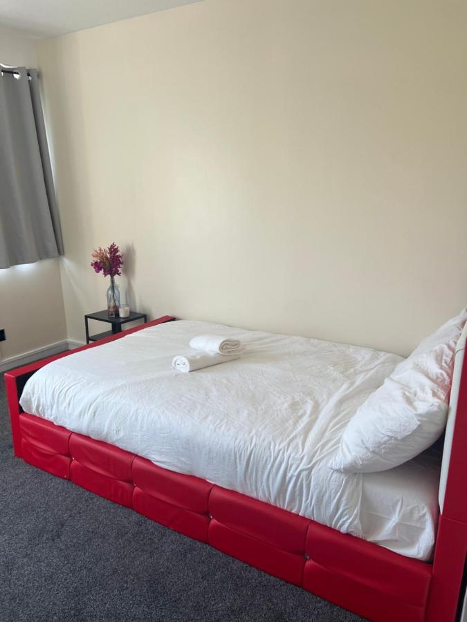 Stunning 3 Bedroom Property- Large
