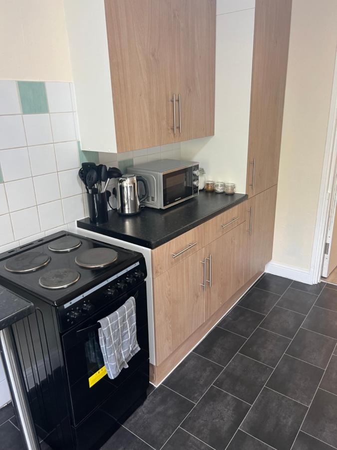 Stunning 3 Bedroom Property- Large *