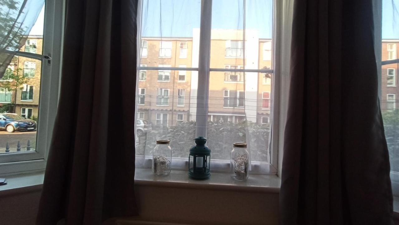 Bright, Chilled Ensuite Db In A Shared Flat! London