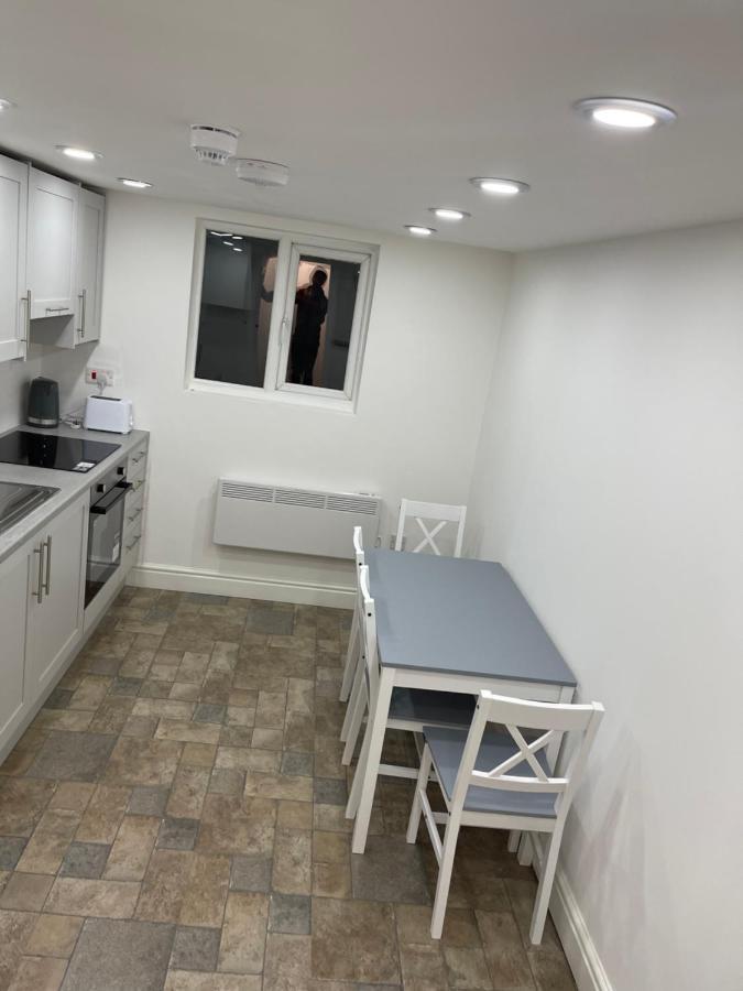 Apartment East Self Check In London