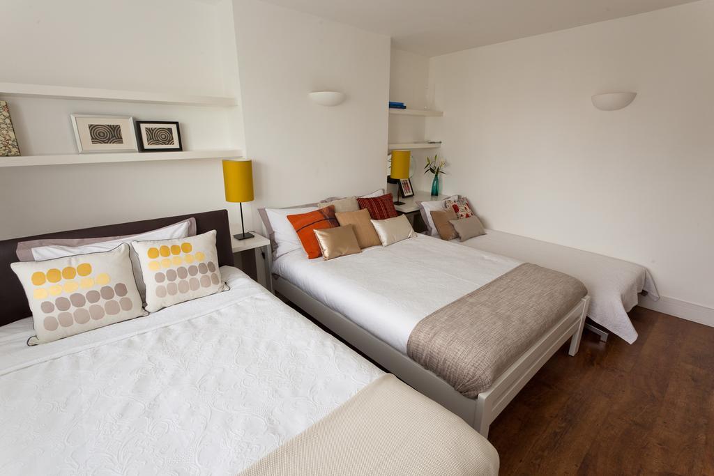 118 Brondesbury Road London