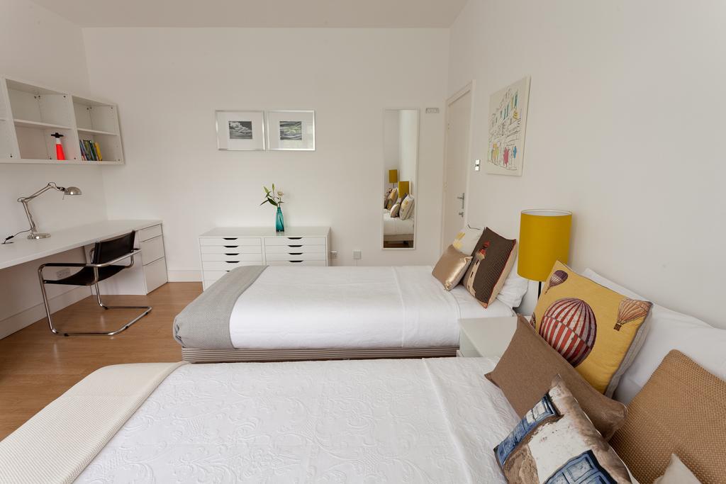 118 Brondesbury Road London