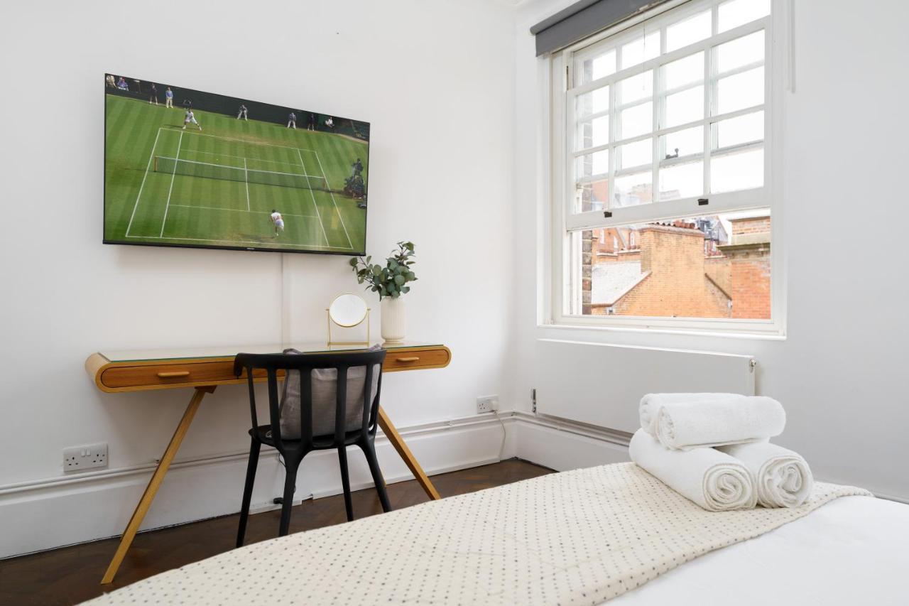 Huge & 3 Bedr, 4 Beds, Covent Gdn Apartment London