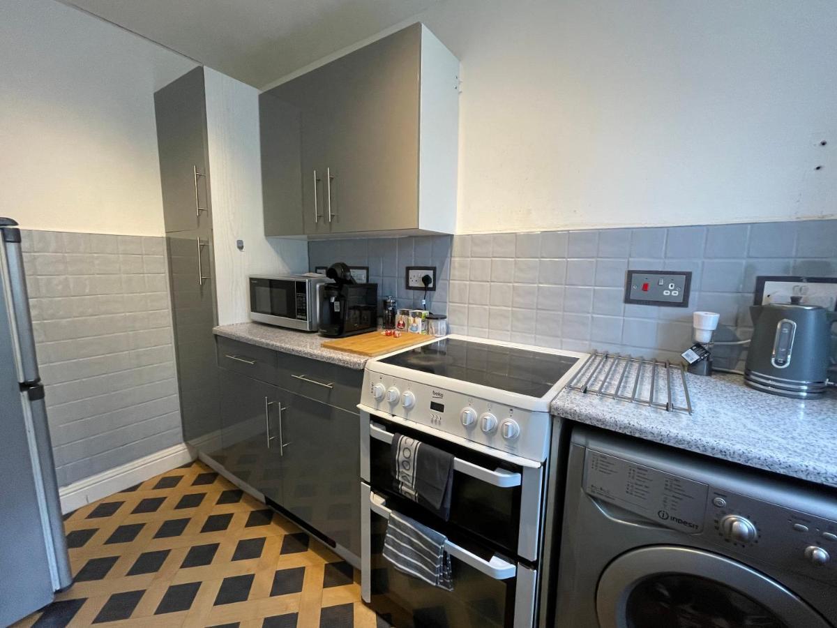 Surrey Docks Se16 Near Canada Water N Easy Access Canary Wharf Apartment *