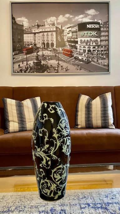 2 Bedroom Flat In Camberwell - Location With Excellent Connections To Tourist Attractions And Main Airports Apartment *