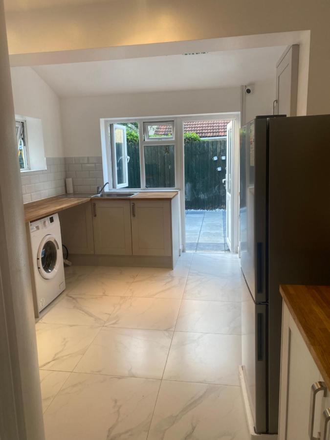 Homestay Cosy House In Newham London