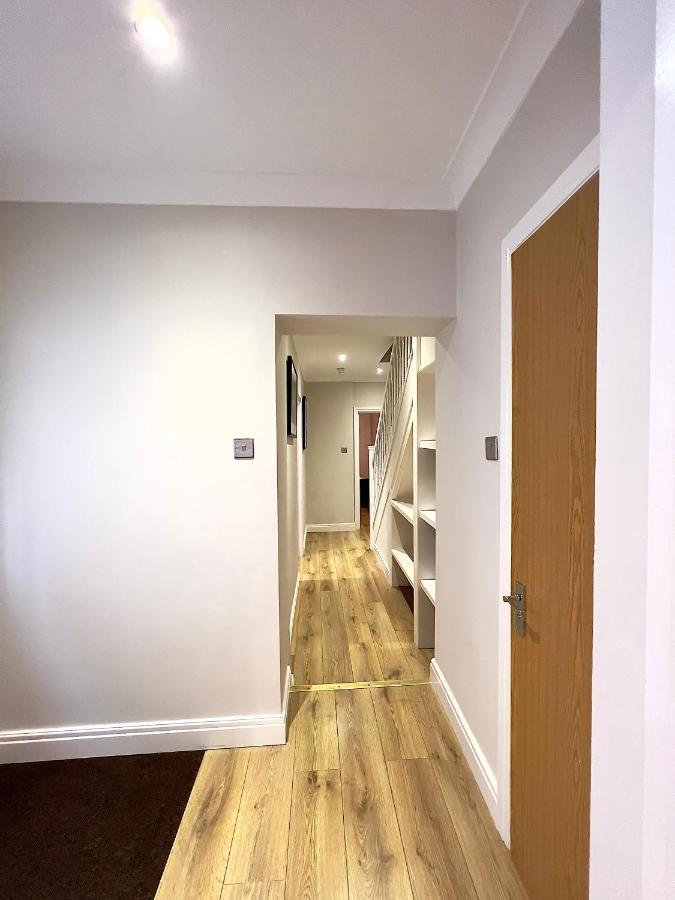 The Beverley - Victoria London