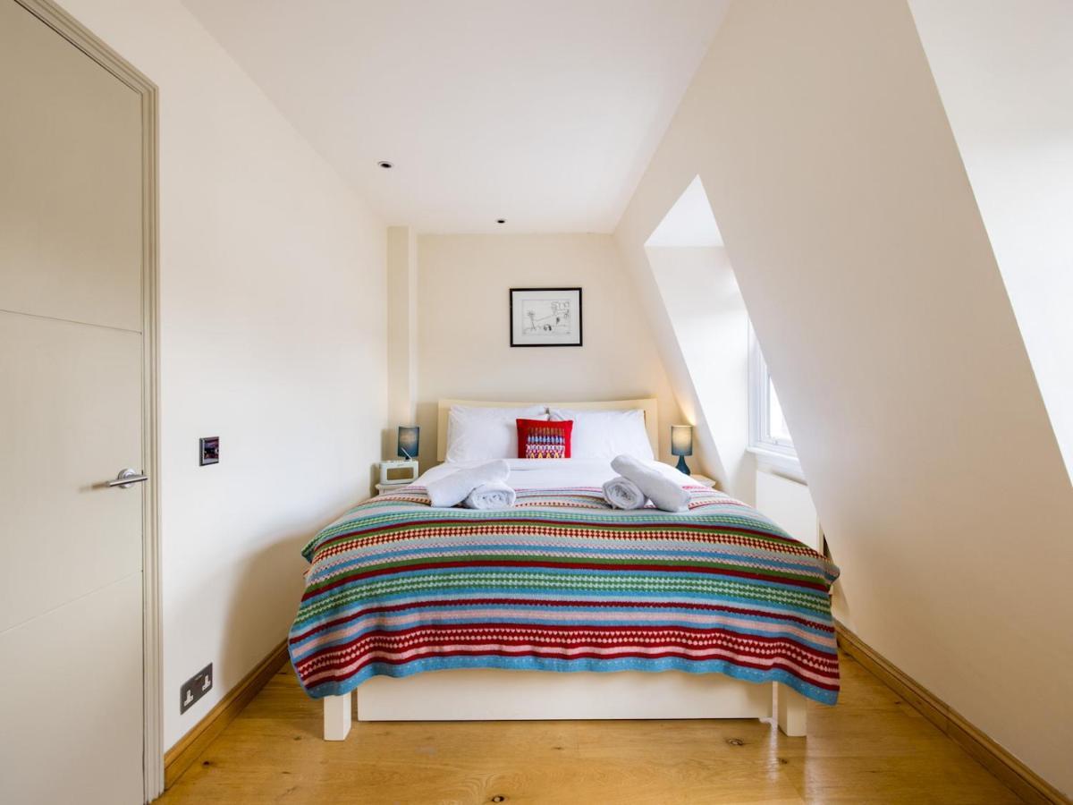 Cosy And Light Flat With A Roof Terrace In Chelsea Apartment *
