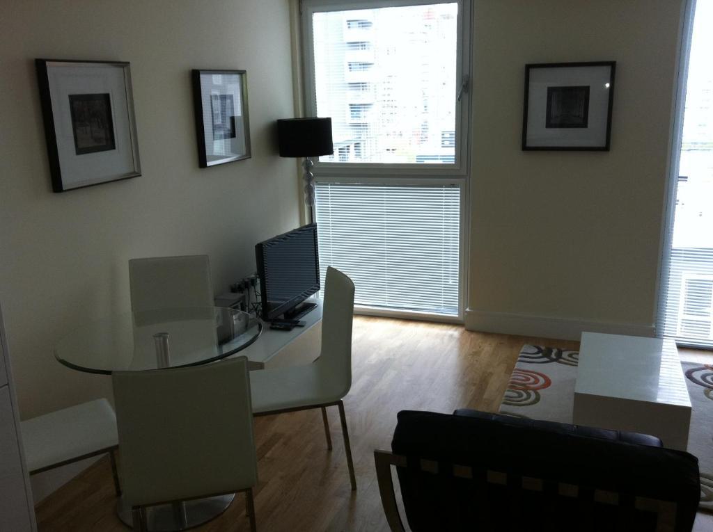City Nites - Canary Wharf 4*
