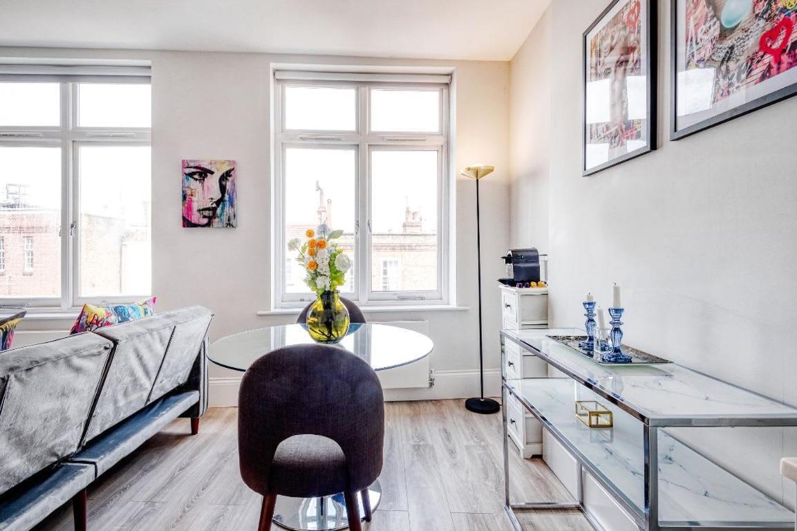 Elegant 1 Bed Apartment- Hampstead Village * Londres