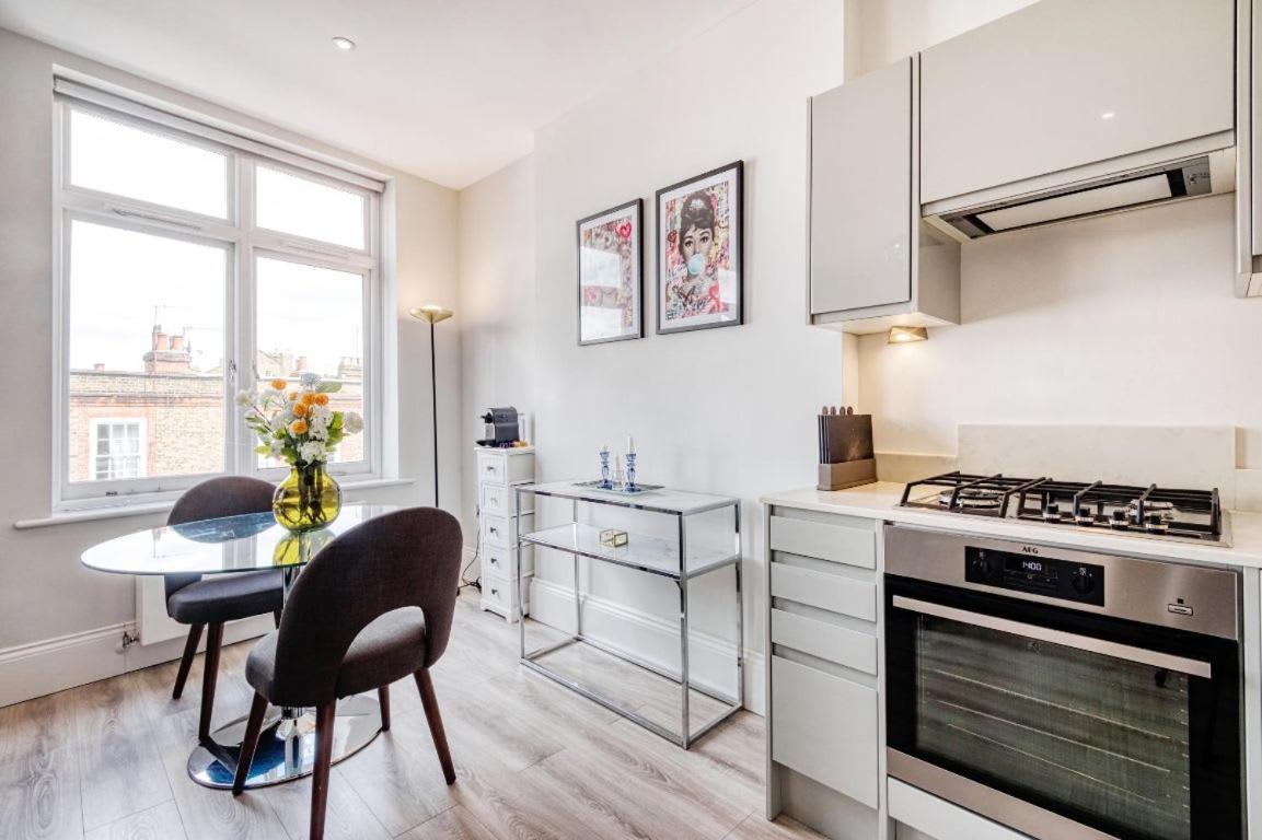 Casa de férias Elegant 1 Bed Apartment- Hampstead Village