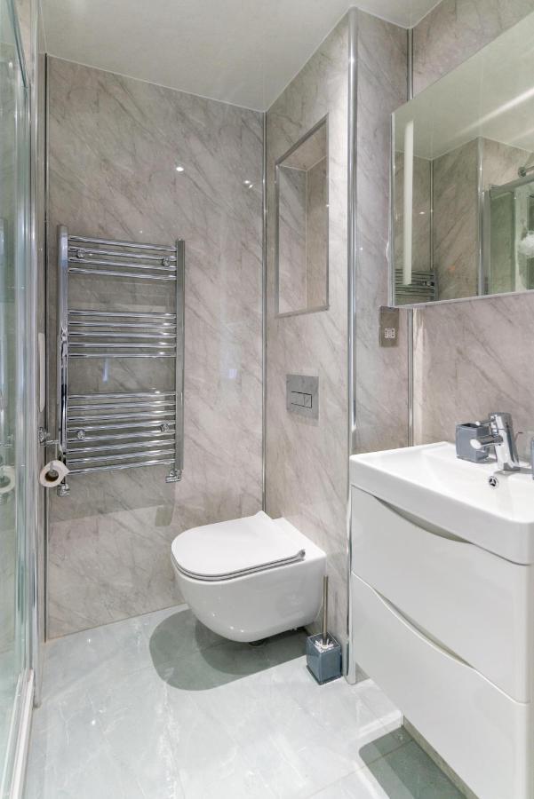 Luxury 5bd Guest house *