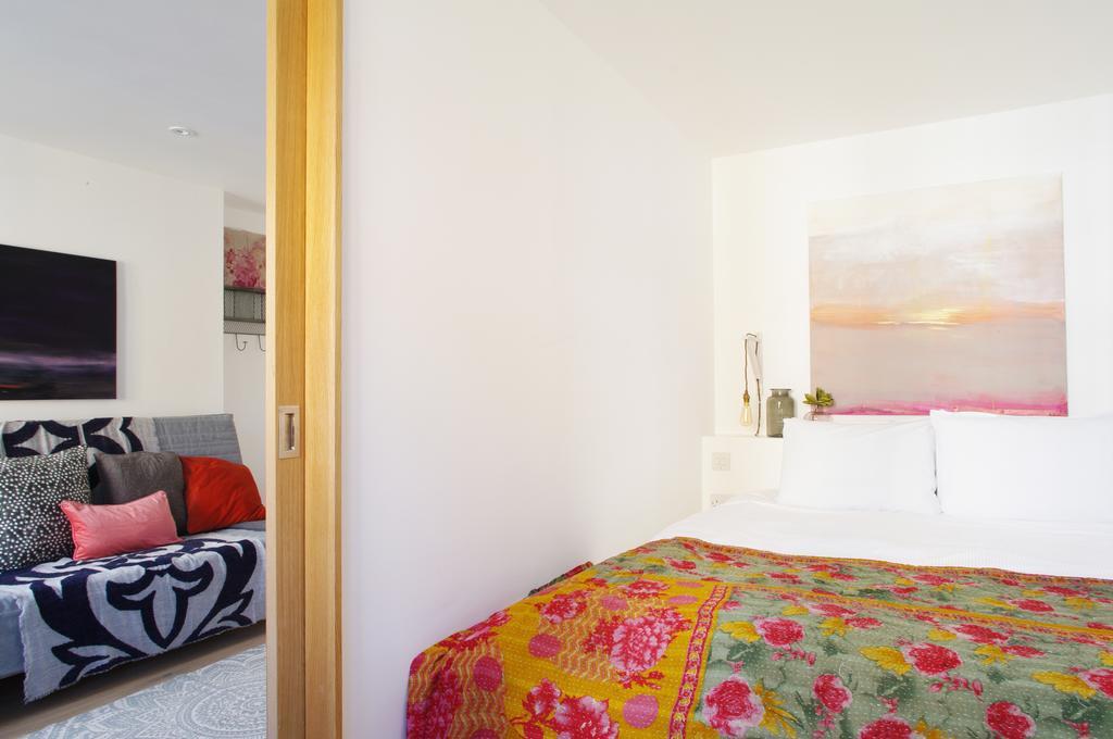 Stylish Fitzrovia Studios W1 Apartment