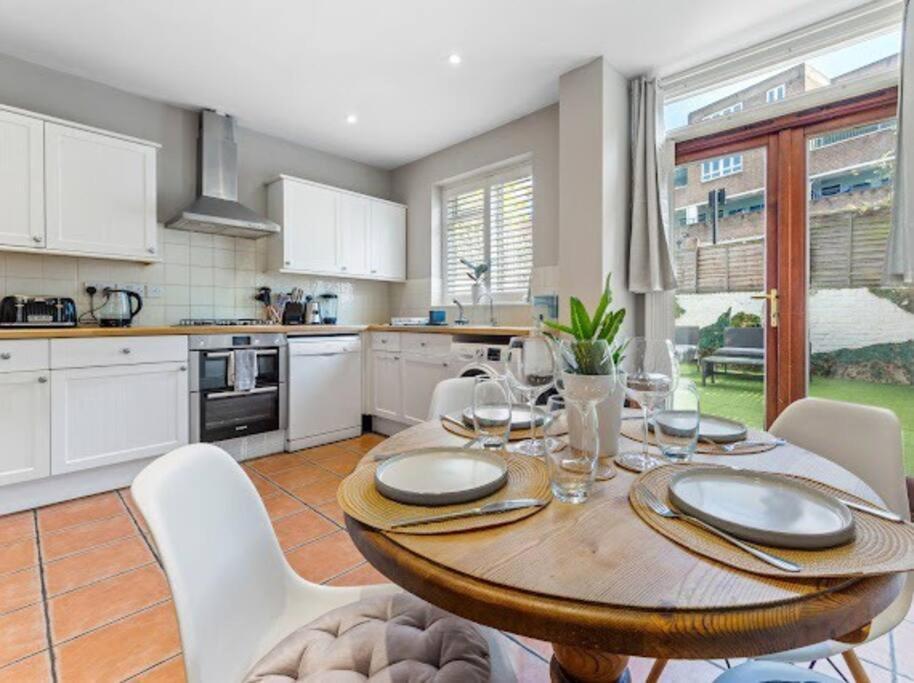 Mews House West Ken Holiday home