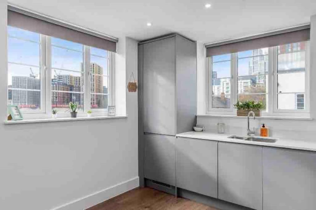Cozy Flat Near Eye/ Victoria / Vauxhall Apartamento