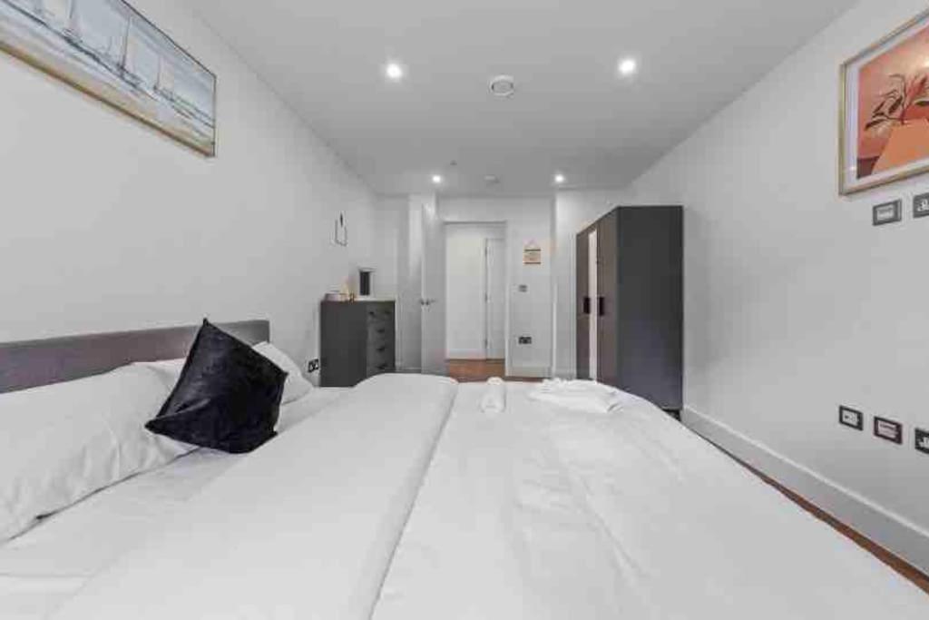 Cozy Flat Near Eye/ Victoria / Vauxhall Apartamento *
