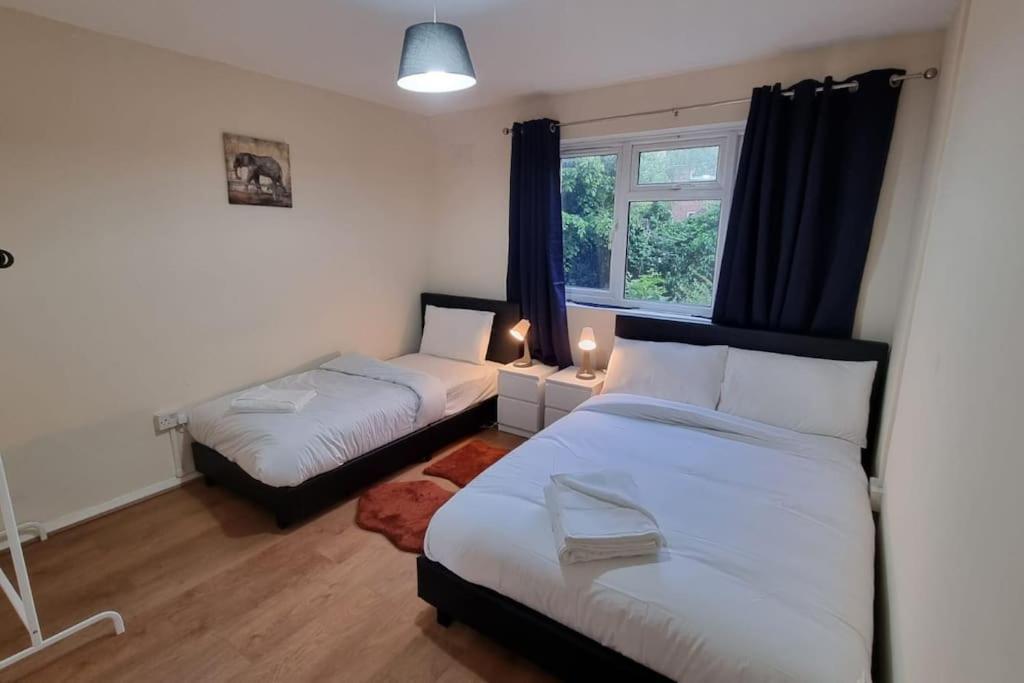 2 Bedroom In Kennington London