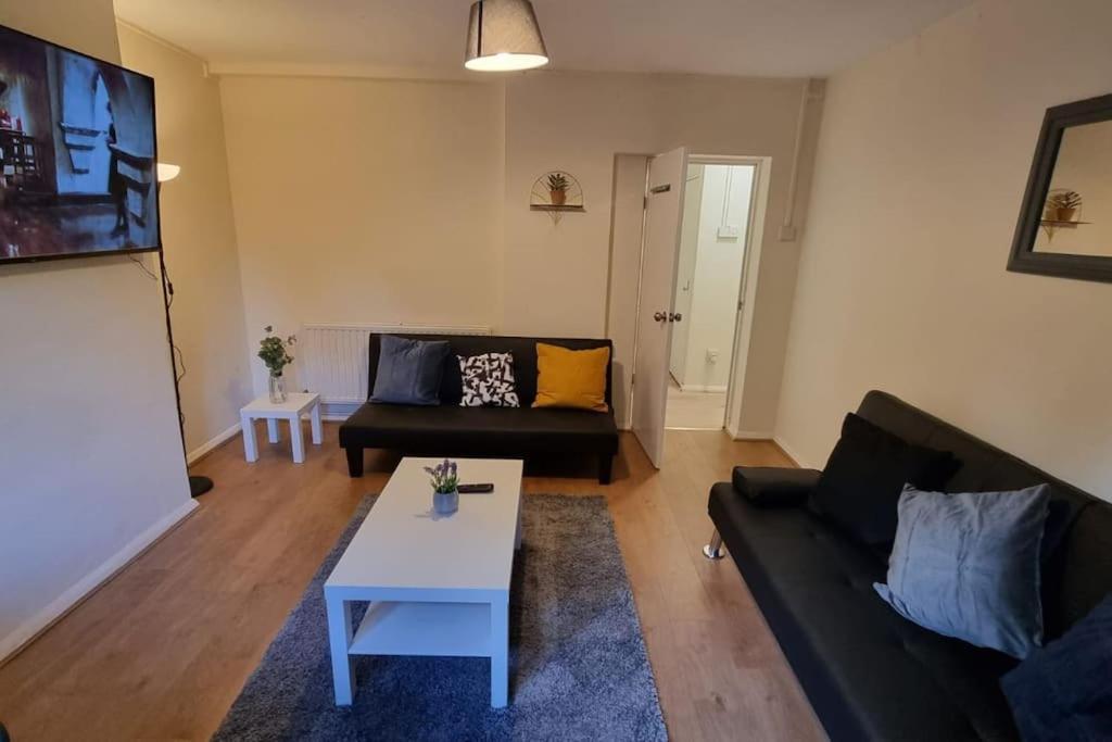 2 Bedroom In Kennington * London