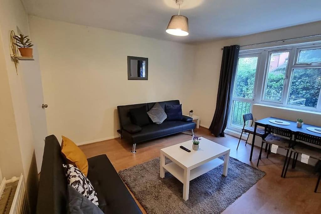 Apartment 2 Bedroom In Kennington *
