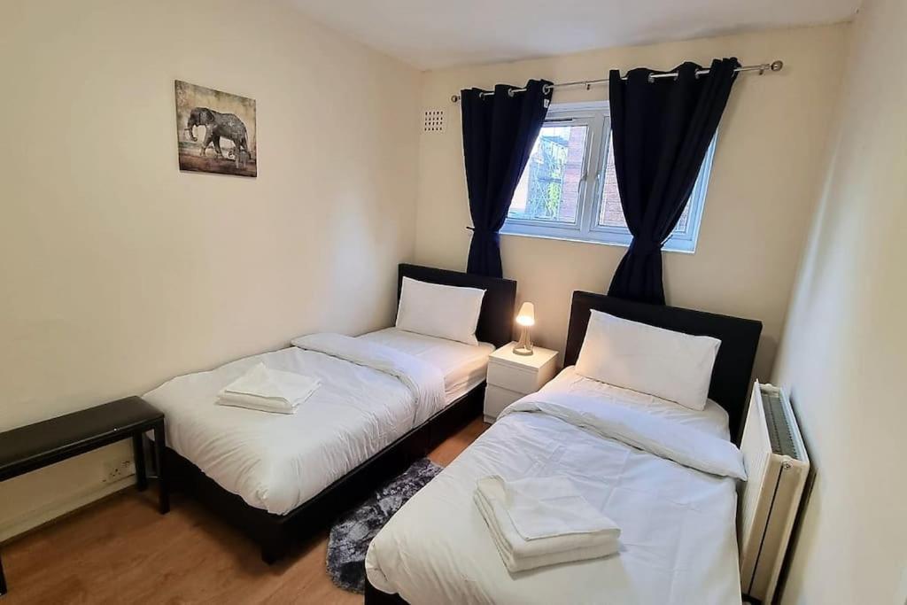 2 Bedroom In Kennington Apartment London