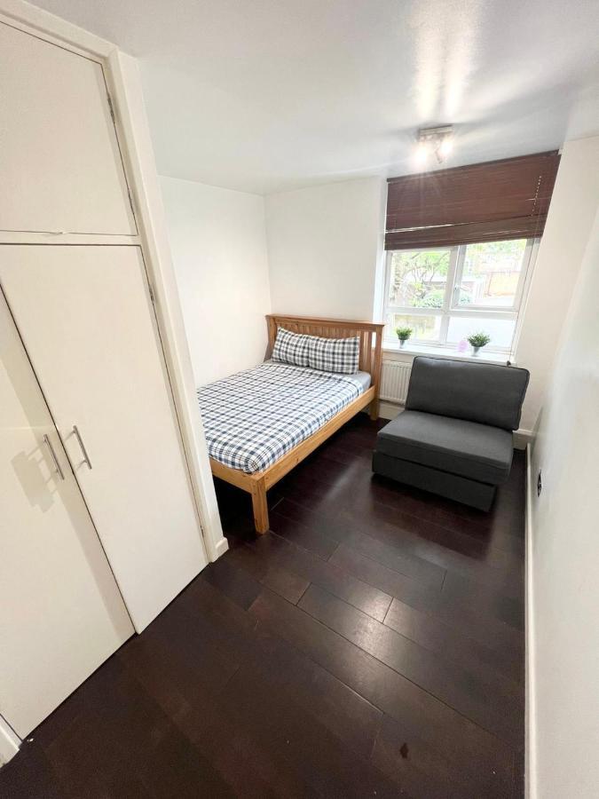 Large Close To Ldn Apartment