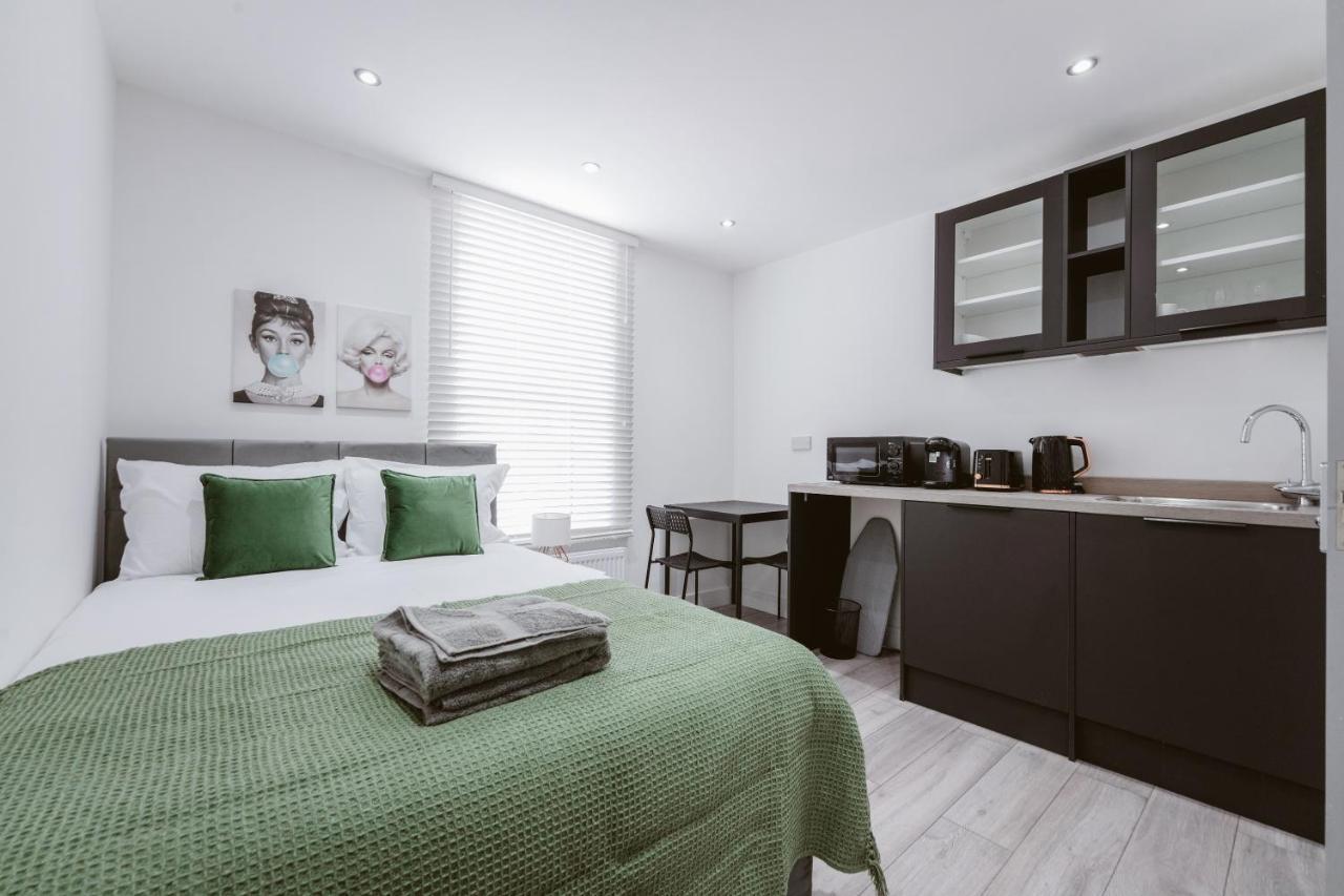 Homestay Chelsea Studio Flats London