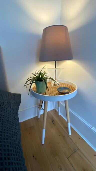 2 Bedroom Flat In Camberwell - Location With Excellent Connections To Tourist Attractions And Main Airports