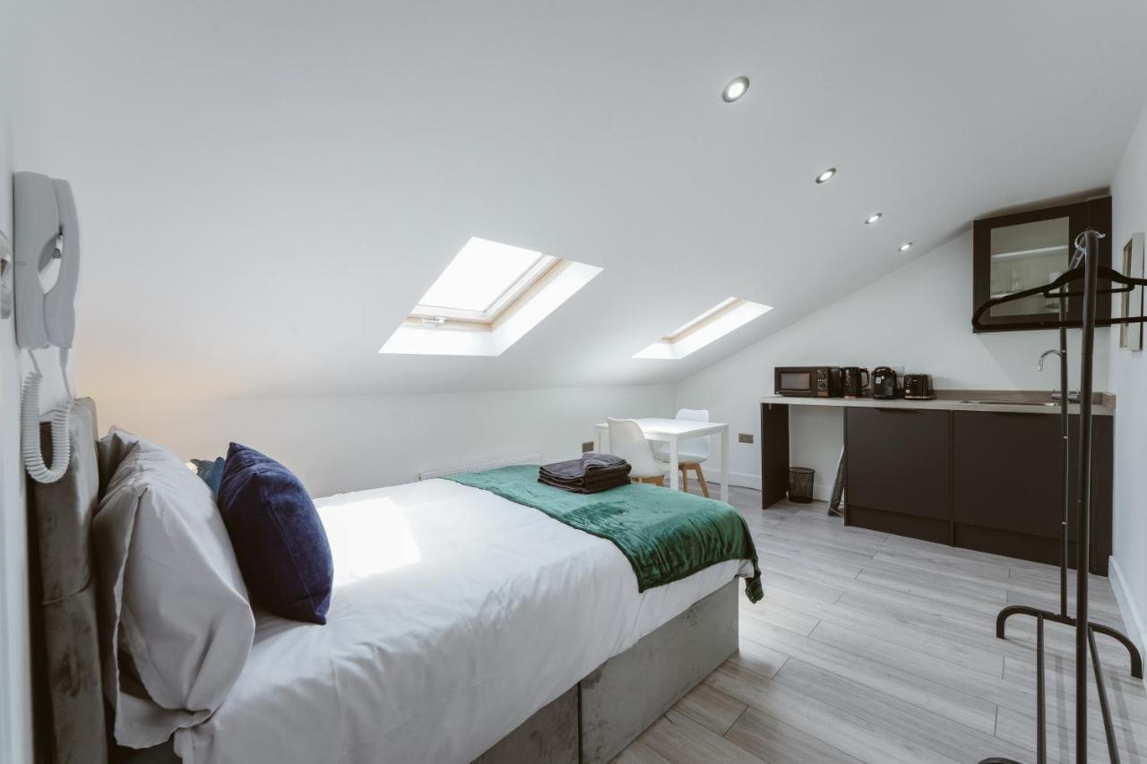Chelsea Studio Flats Homestay