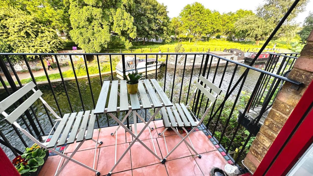 Canal View House: Of Oasis * London