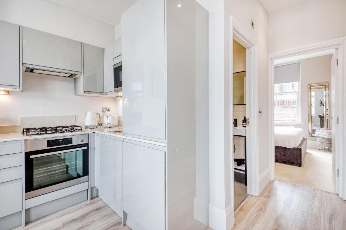 Elegant 1 Bed Apartment- Hampstead Village Casa de férias *