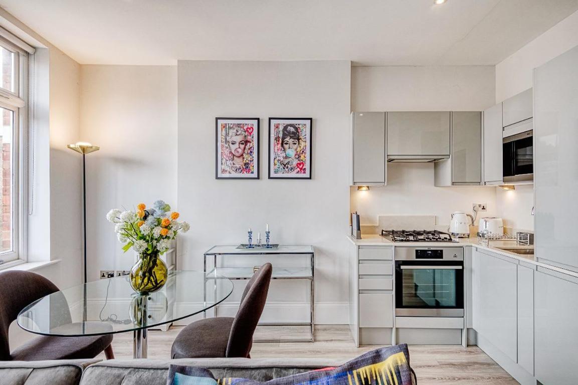 Elegant 1 Bed Apartment- Hampstead Village * Londres
