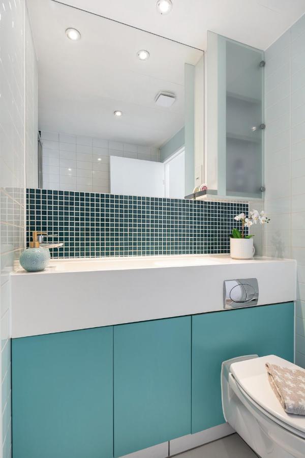 Stunning With Underground Parking! Apartamento