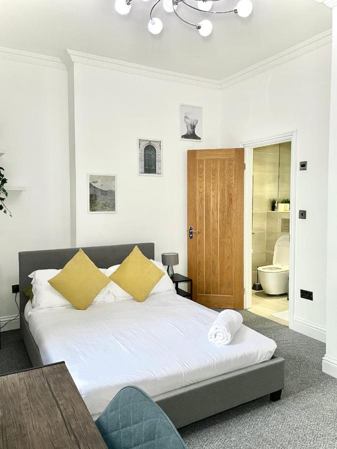 Apartment Stunning 2 Bed 2 Bath Luxury Apartment! *