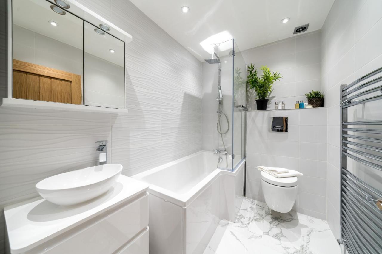 Apartment Stunning 2 Bed 2 Bath Luxury Apartment! *