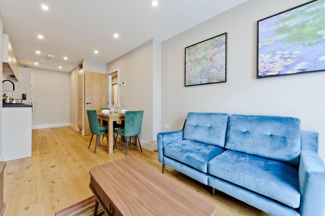 Immaculate New In Chelsea By Underthedoormat * London