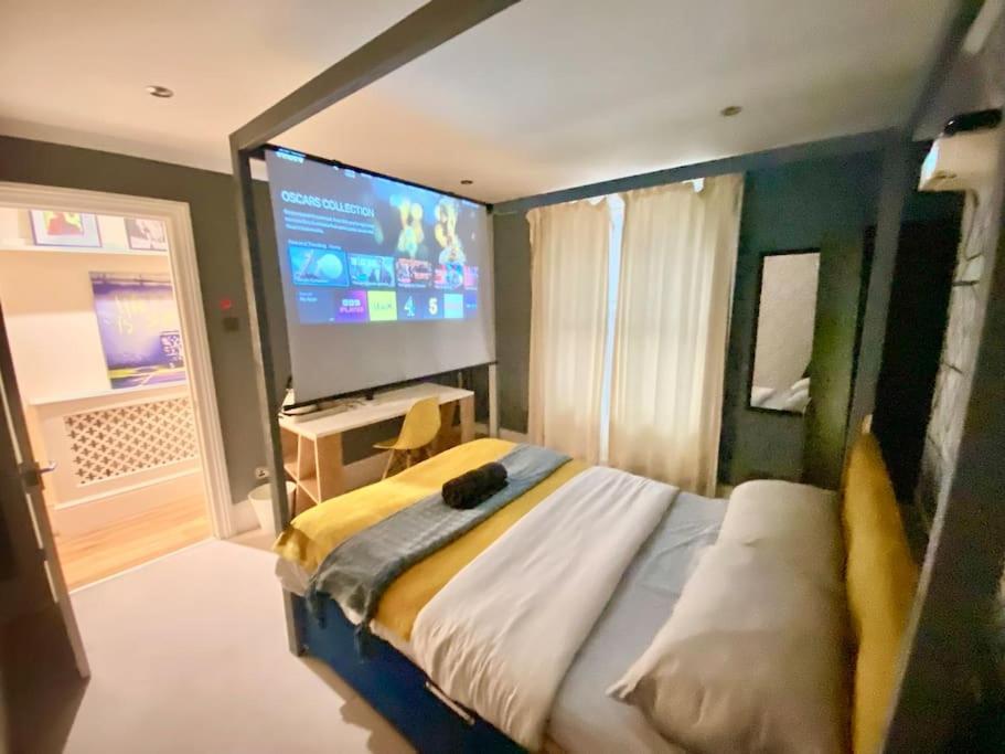 3bed 2bath Poplar Townhouse Holiday home London
