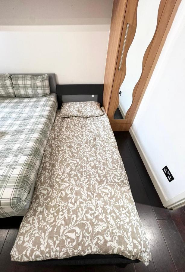 Large Close To Ldn Apartment *