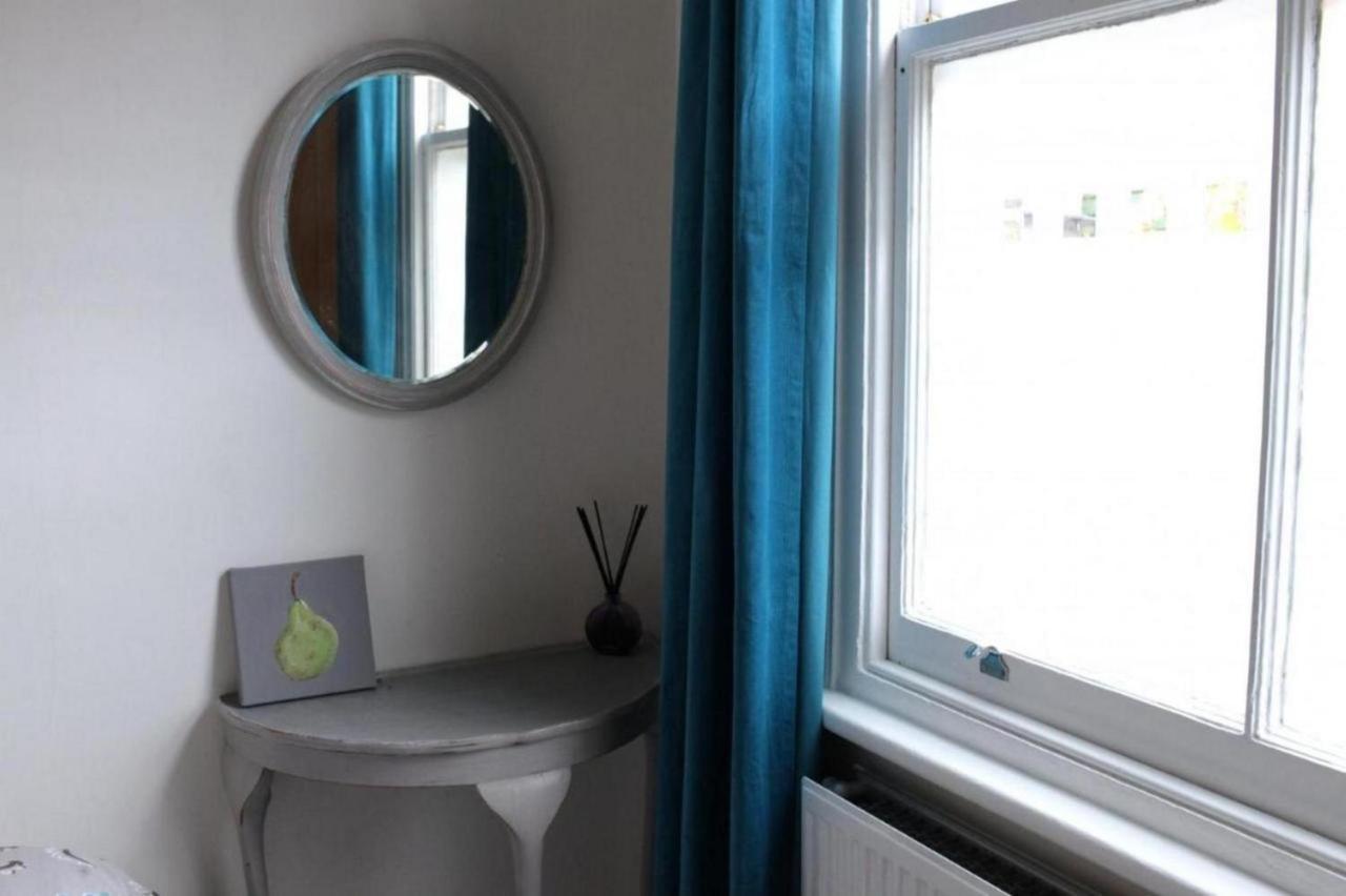 Trendy 2bd Flat In West Hampstead * London