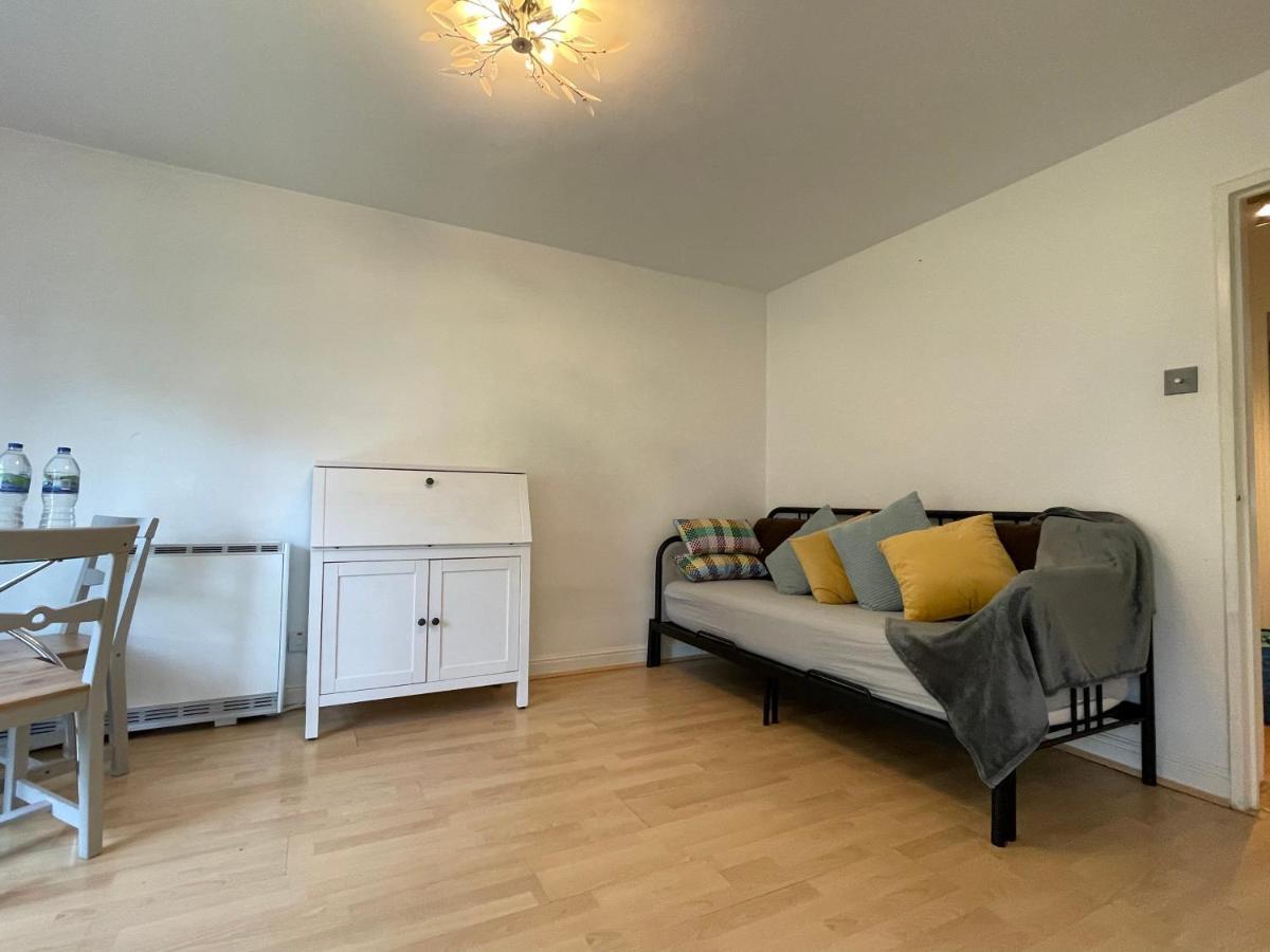 Surrey Docks Se16 Near Canada Water N Easy Access Canary Wharf Apartment *
