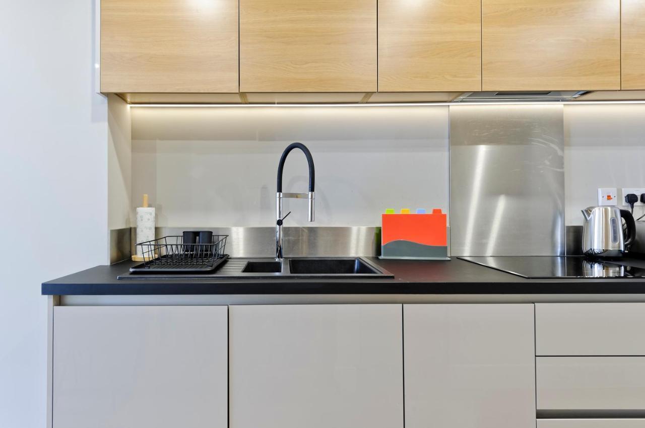 Immaculate New In Chelsea By Underthedoormat * London