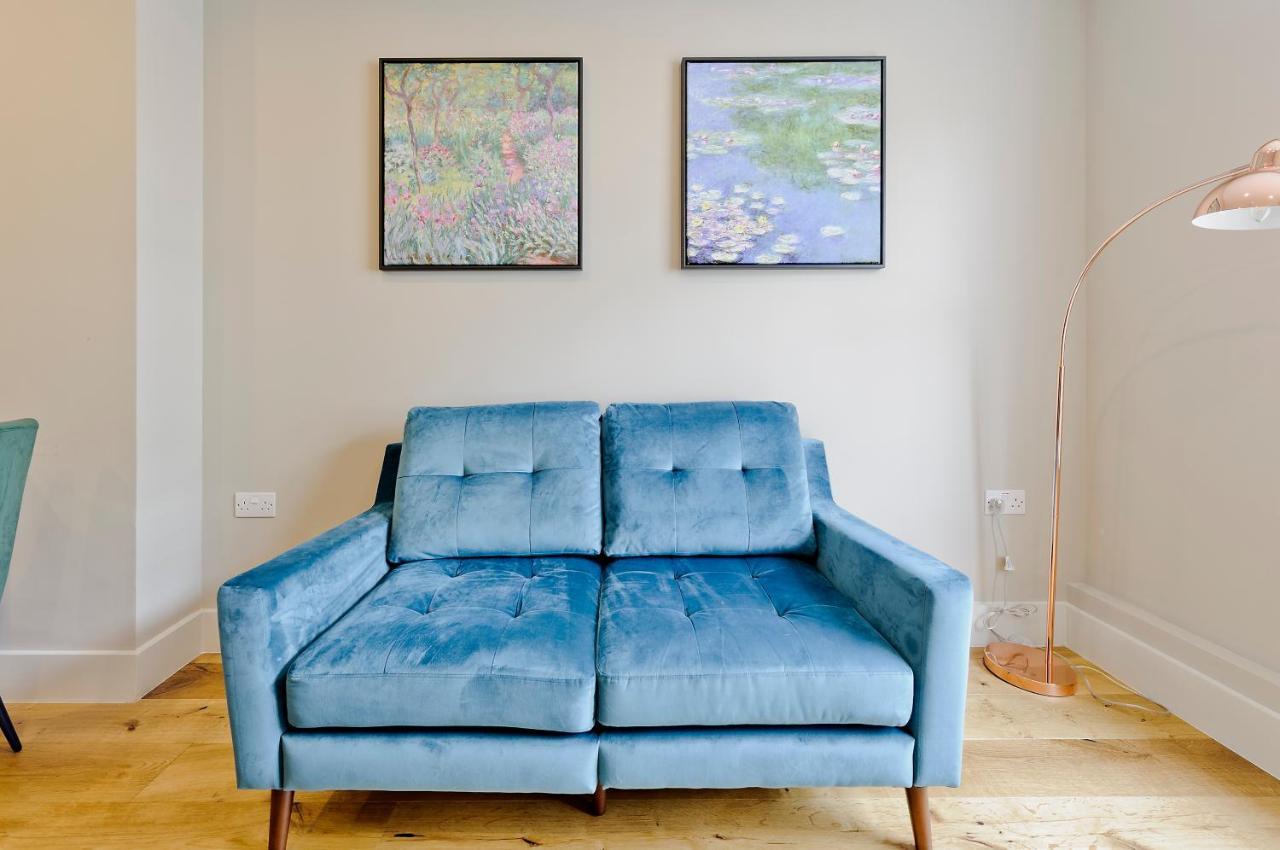 Immaculate New In Chelsea By Underthedoormat London