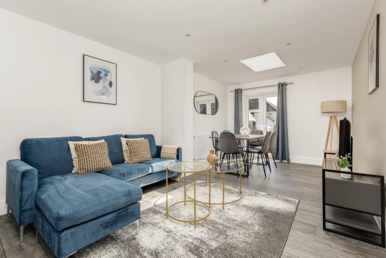 The Wembley Collection Apartment *