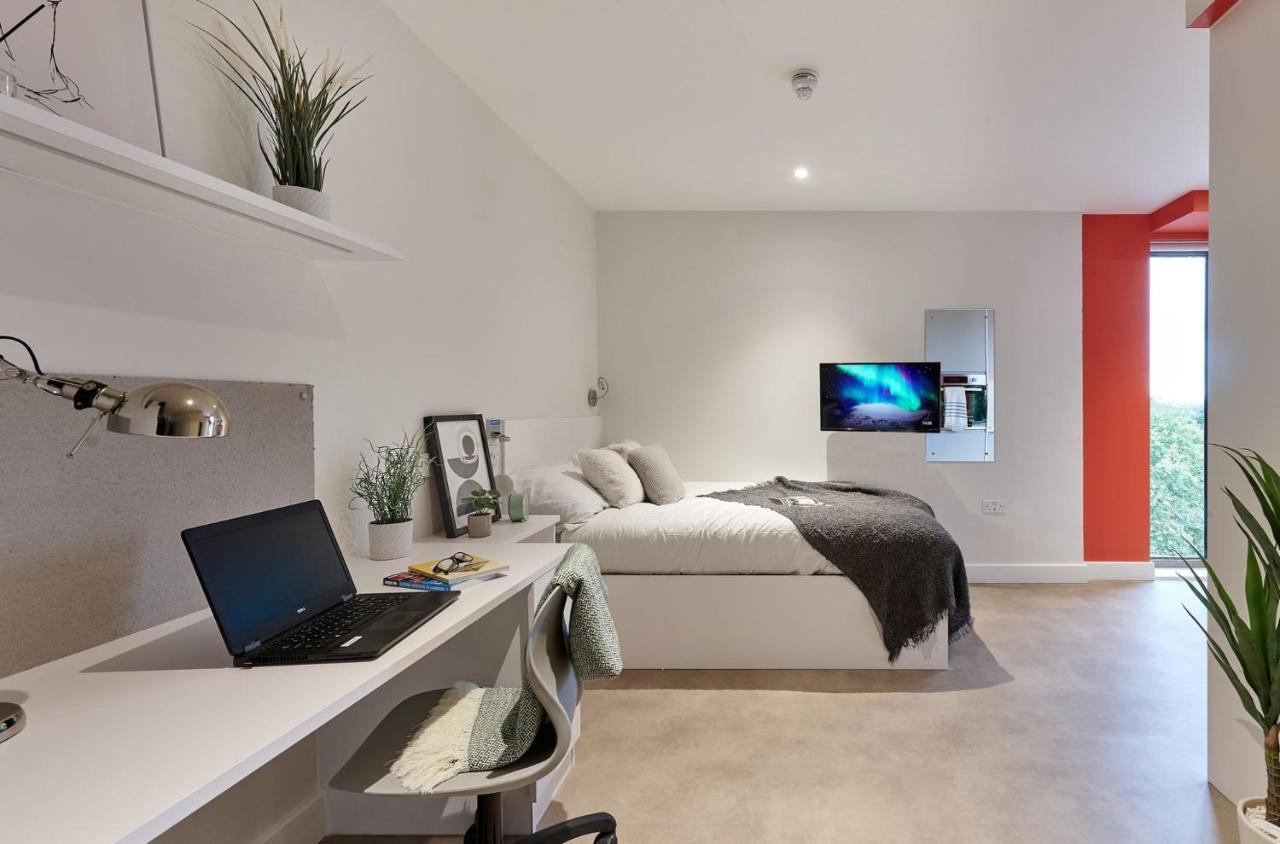 For Students Only Contemporary At View Bermondsey In Apartment London