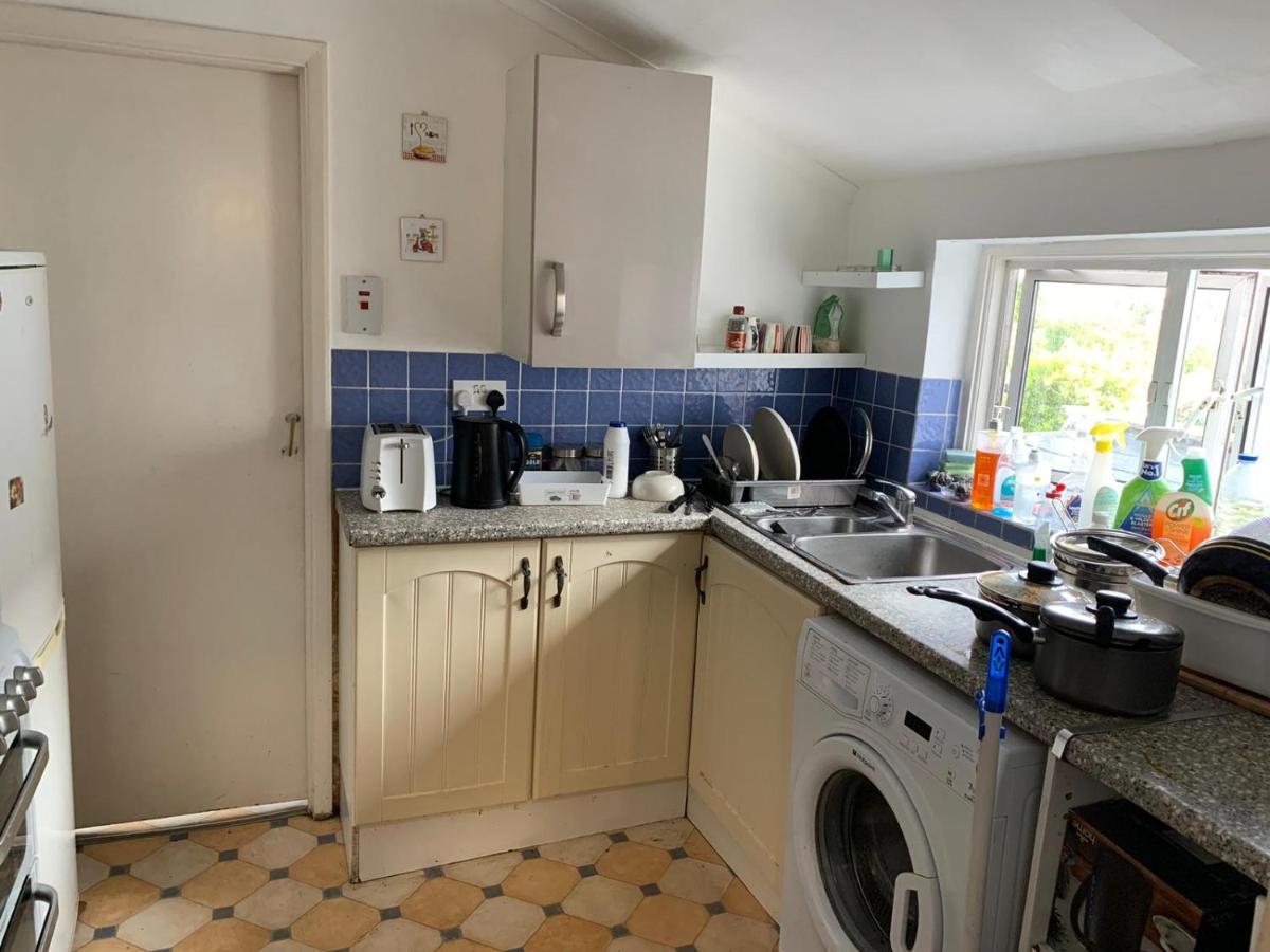 Double Bedroom Near The St Street Rail Station Gasthof *